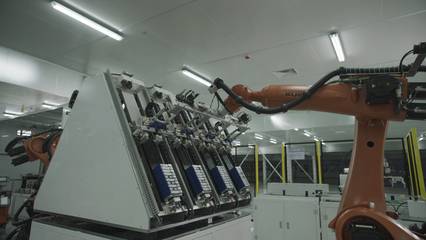 車規(guī)級(jí)AI智能加碼布局，蜂巢能源工廠投產(chǎn)引領(lǐng)環(huán)保技術(shù)新浪潮